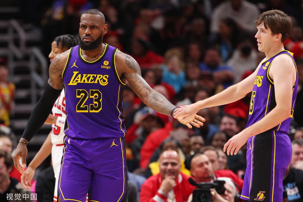 保持着沉着 保持着沉着